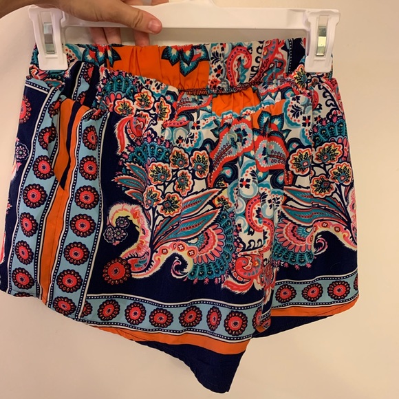 Bright Patterned Shorts - Picture 2 of 2
